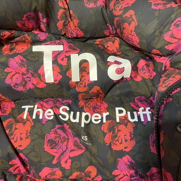 TNA Floral Superpuff - Picture 2 of 4